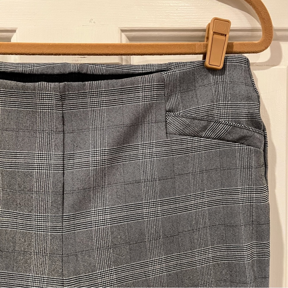 Van Heusen Women's Size 8 Gray Plaid Wool-Blend Stretch Dress Pants